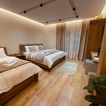 Alpini Hotel *