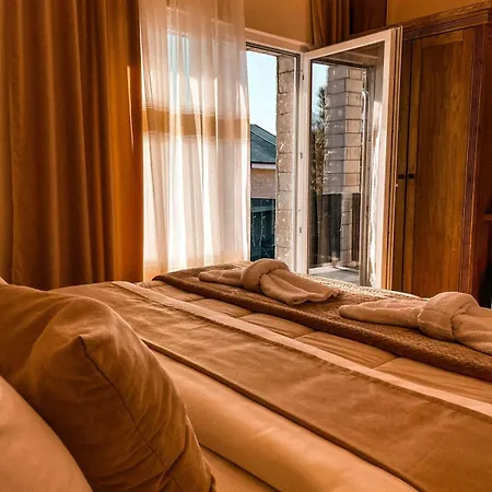 Alpini Hotel *